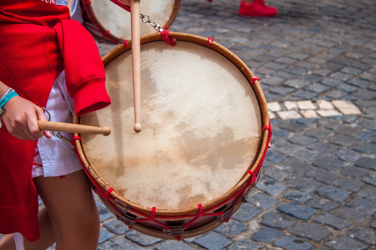 Image - music drums red wood rope people