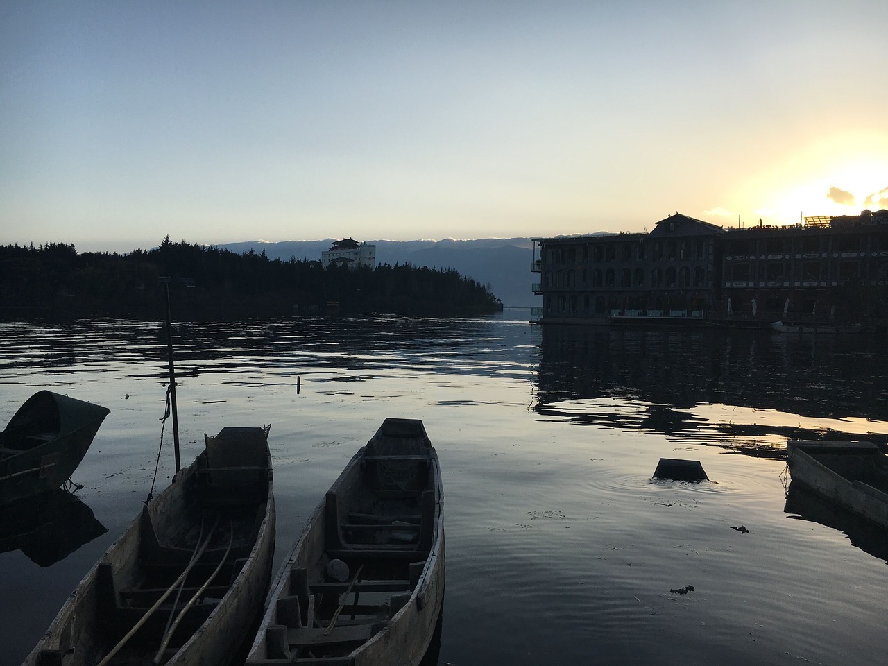Image - erhai lake in yunnan province ship