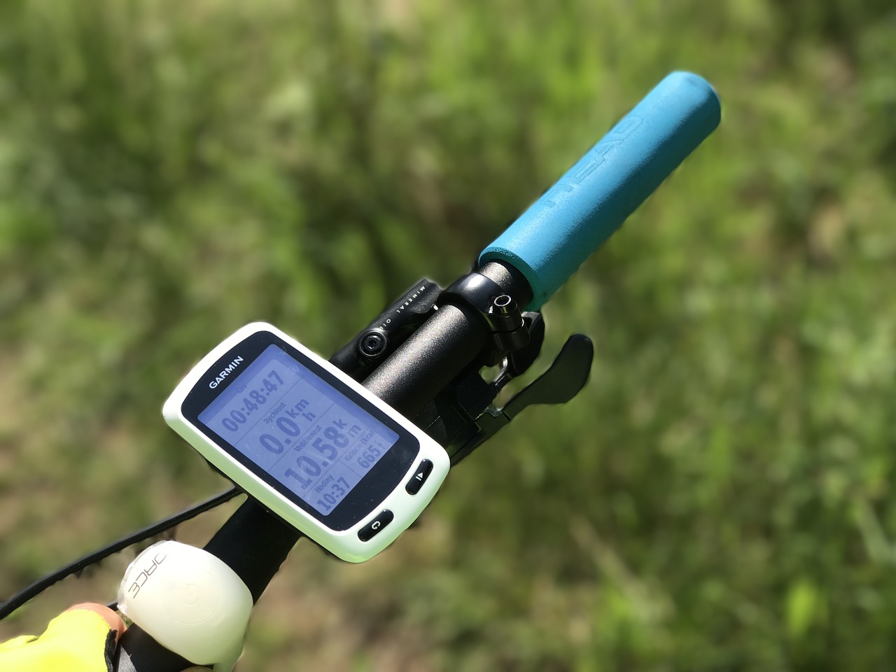 Image - round garmin navigation cycling