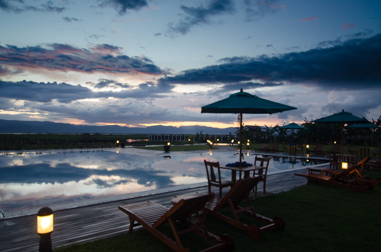 Image - sunset inle lake nyaungshwe shan