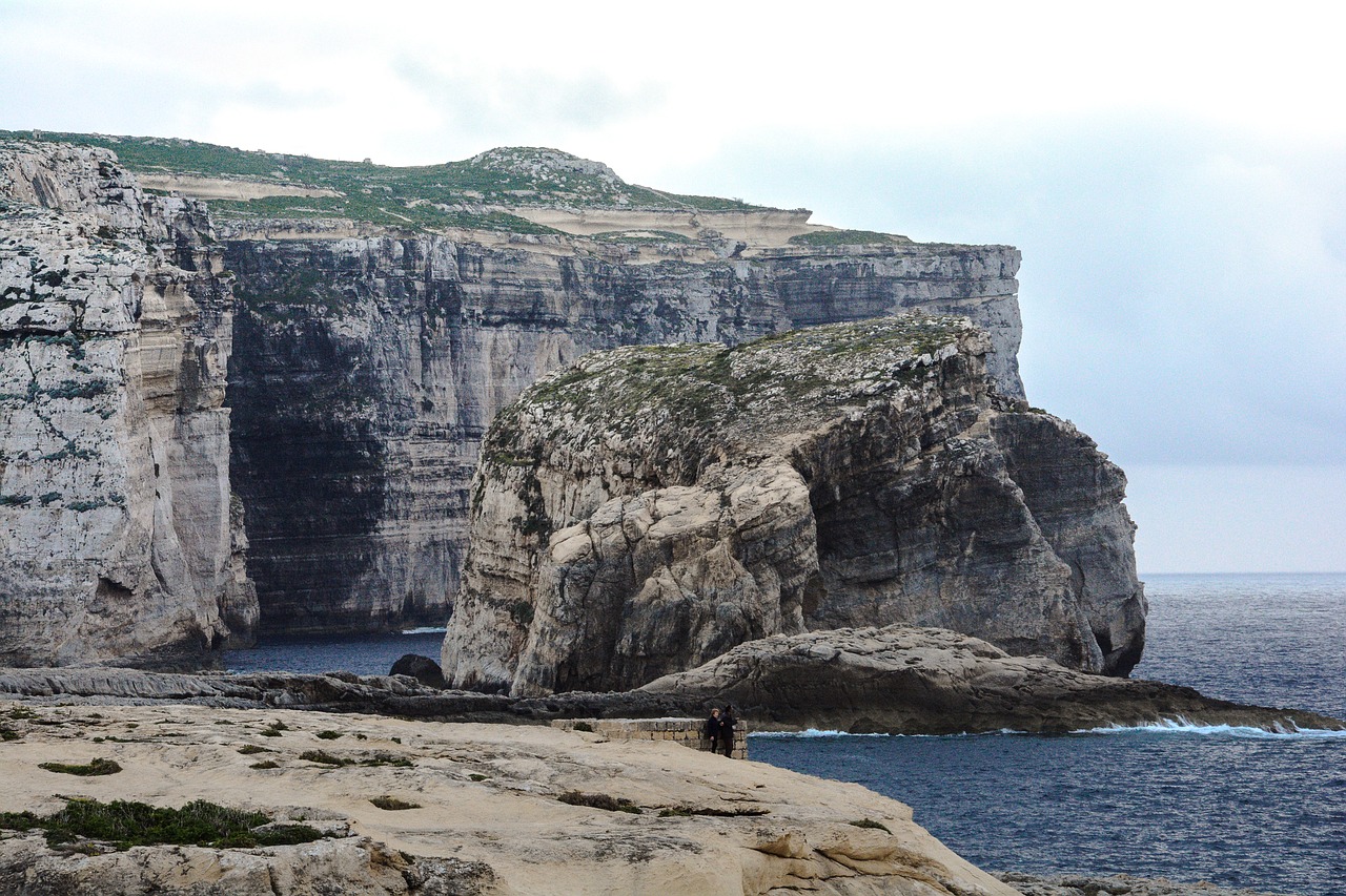 Image - malta sea rocks