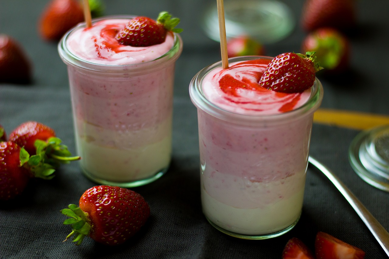 Image - strawberry cream quark yogurt