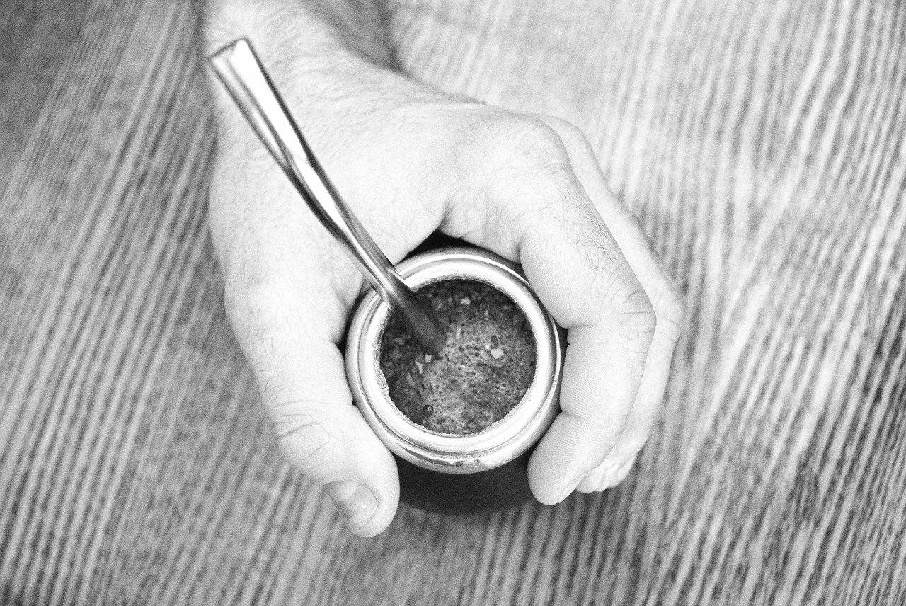 Image - hand mate yerba