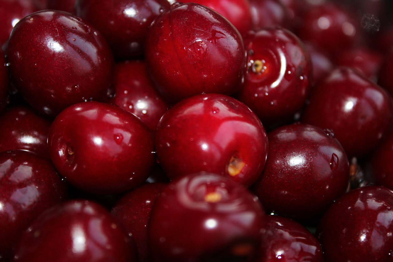 Image - cherry red food fruits close