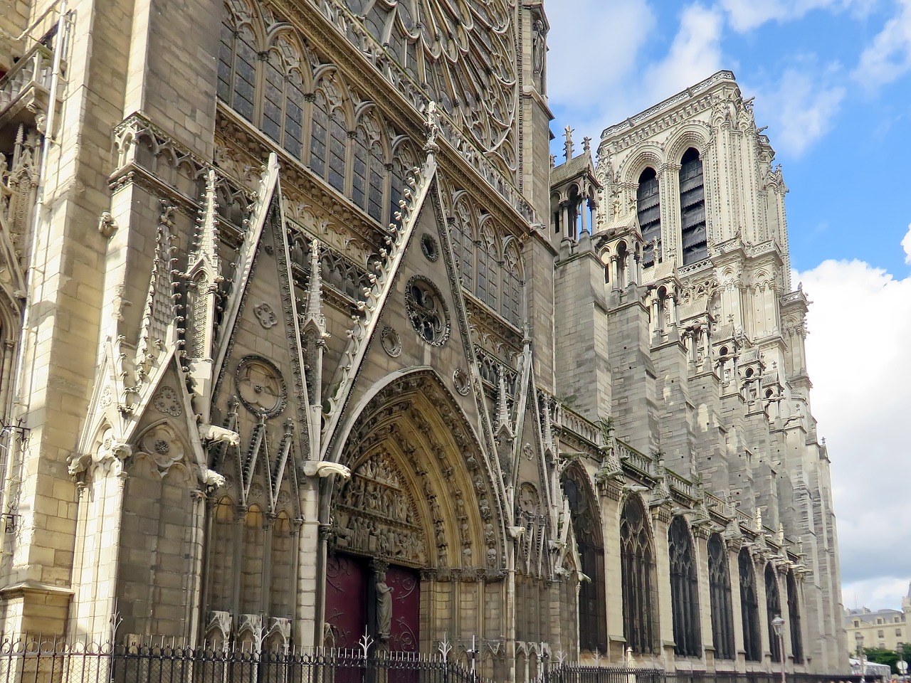 Image - paris notre dame north side tower