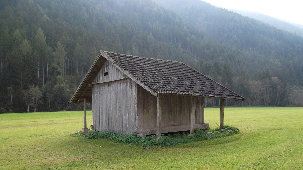 Image - barn scale field barn alpine hut