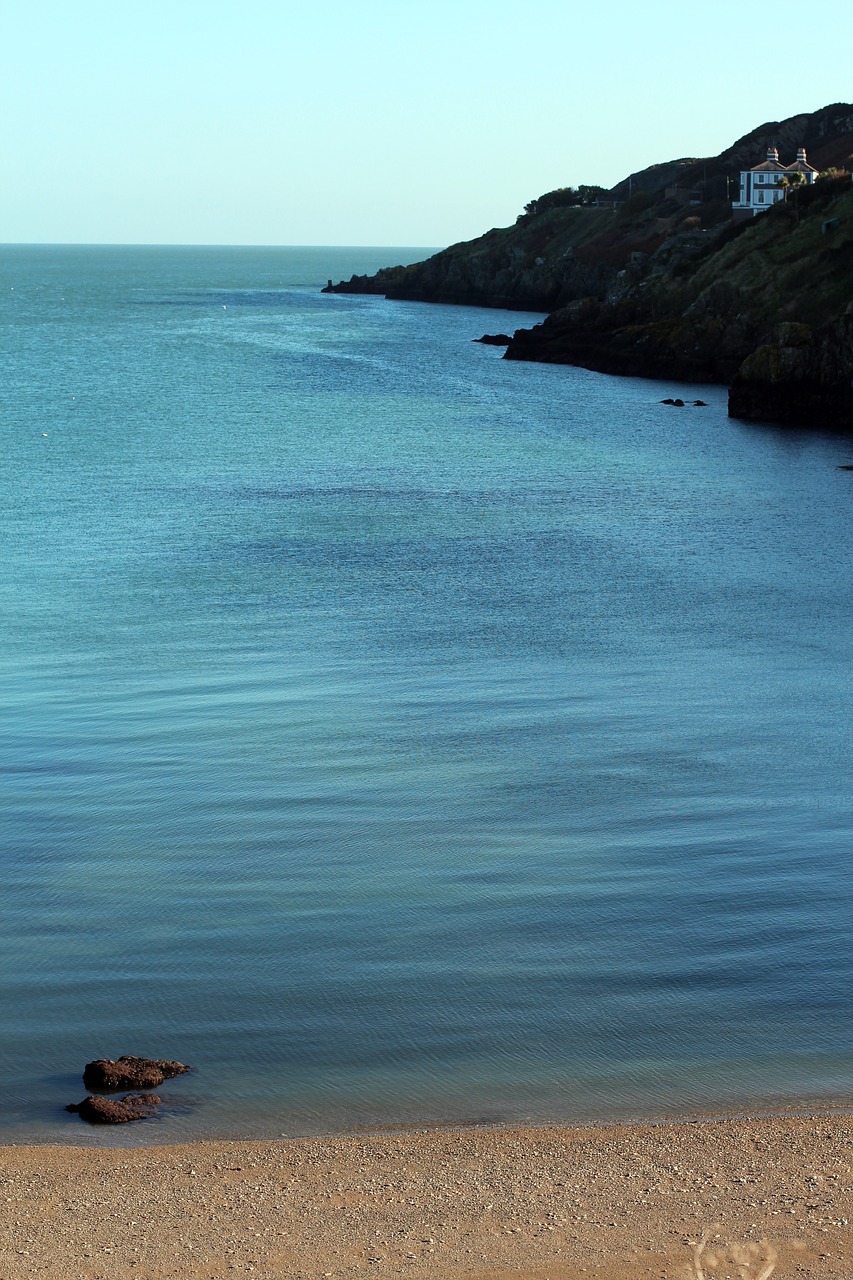 Image - beach lonely alone water quiet