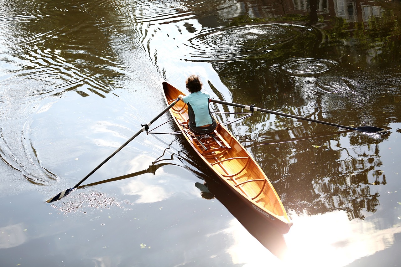 Image - netherlands canoe boy