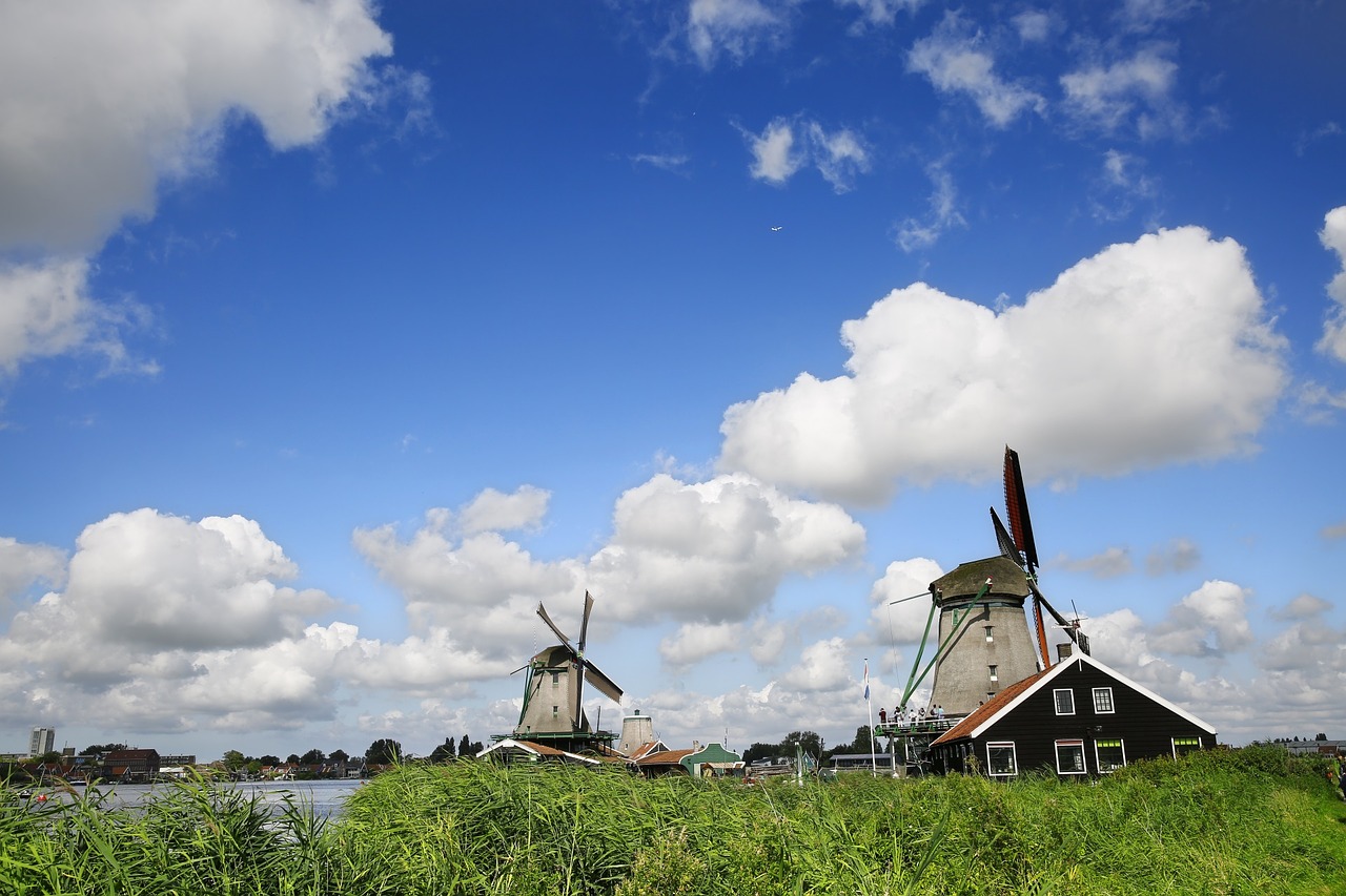 Image - netherlands windmill village