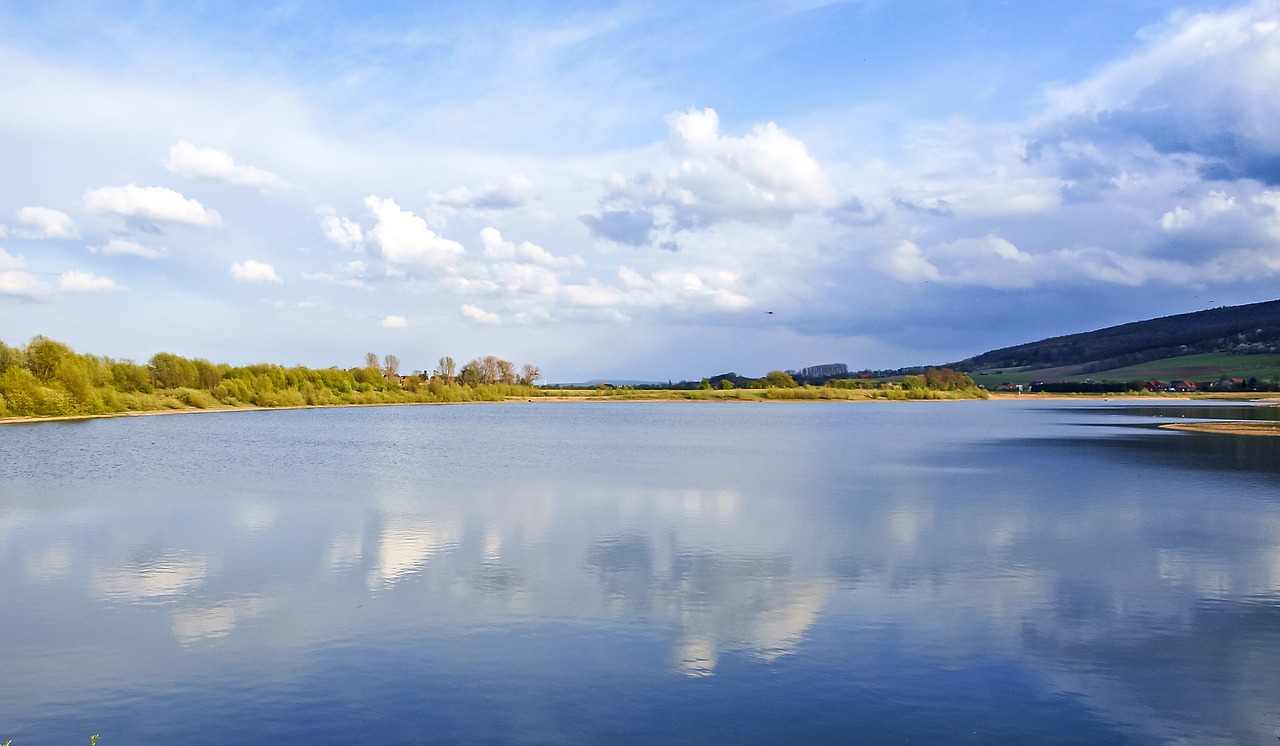 Image - gravel pond pond water lake