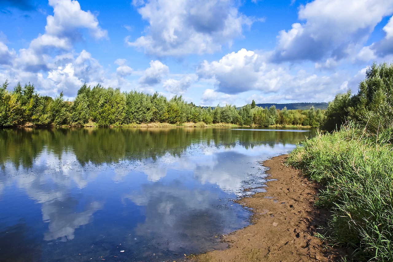 Image - gravel pond pond water lake