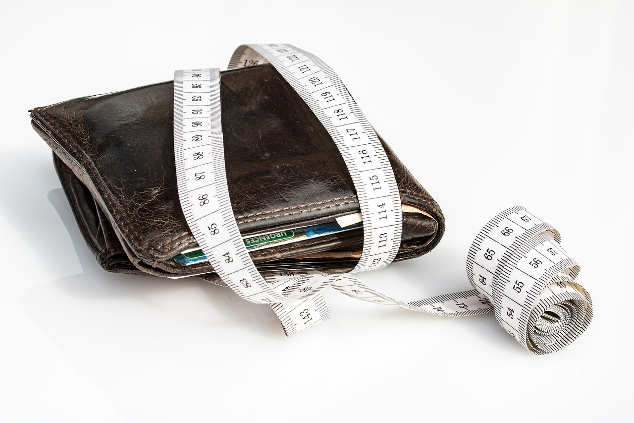 Image - wallet tape measure economical levy