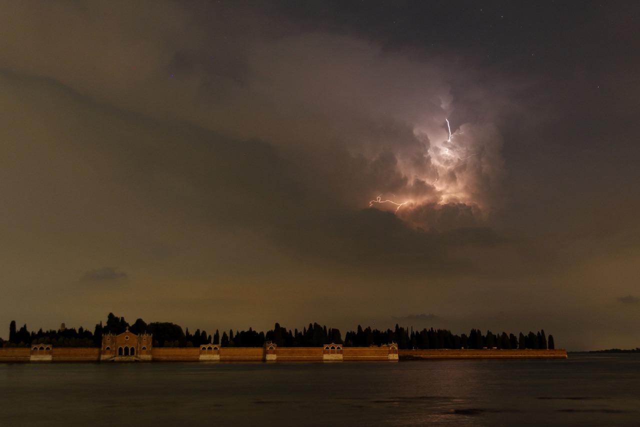 Image - storm èclair venice nocturne