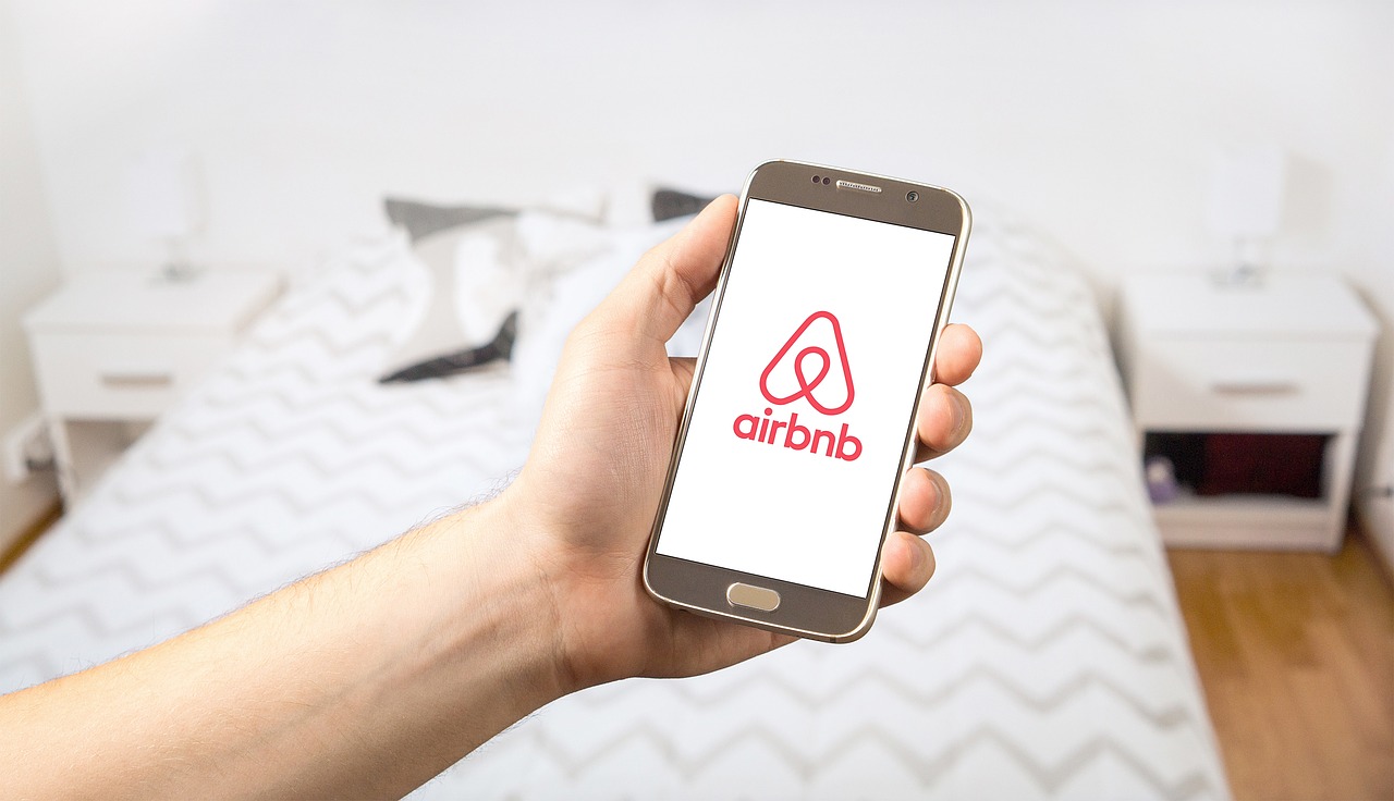 Image - airbnb apartment rental logo