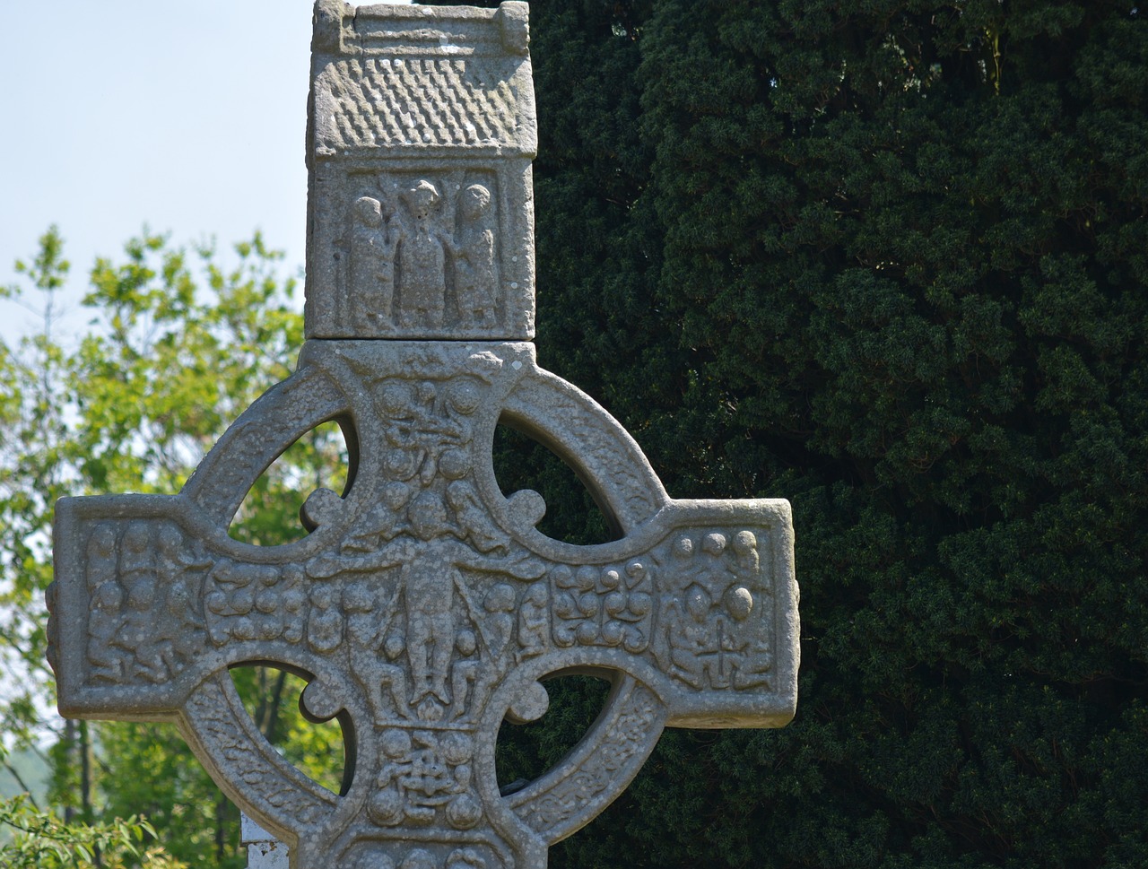 Image - architecture cross ireland