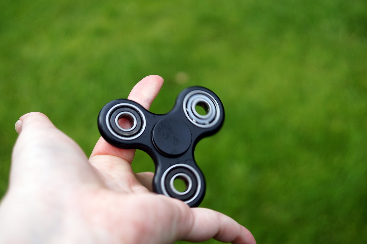 Image - fidget spinner toys trend spinner