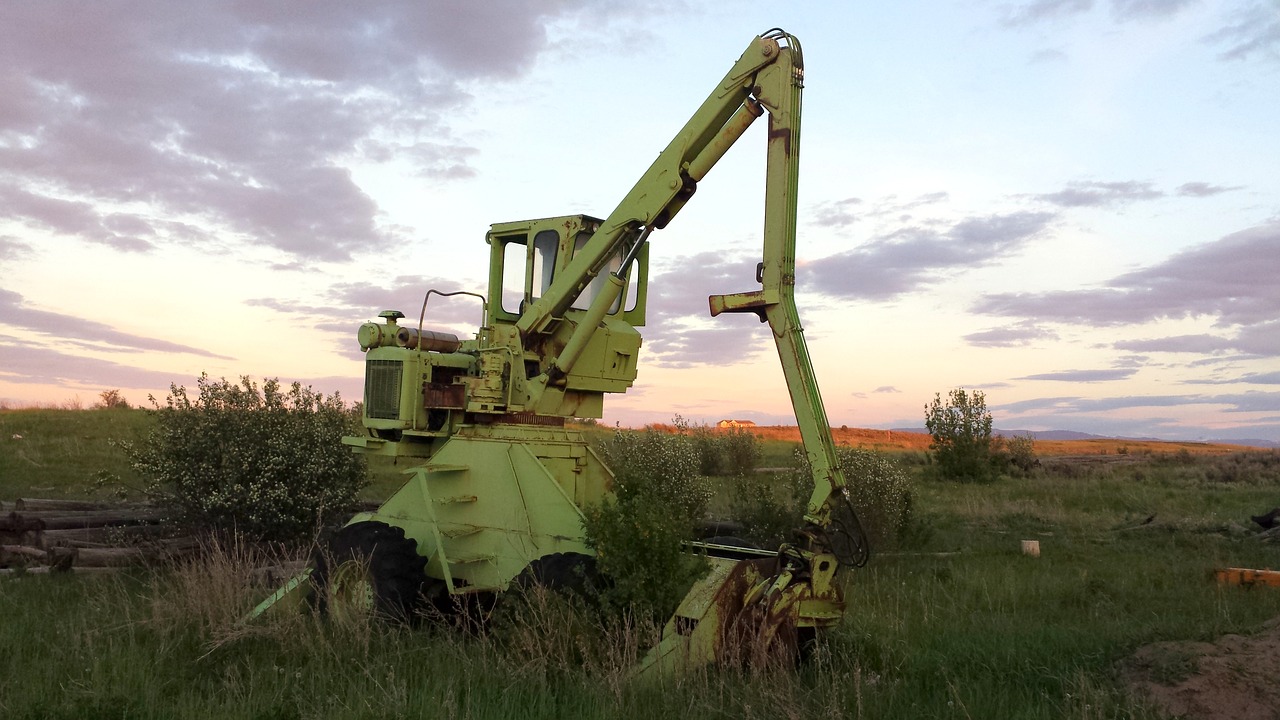 Image - tractor broken tractor old