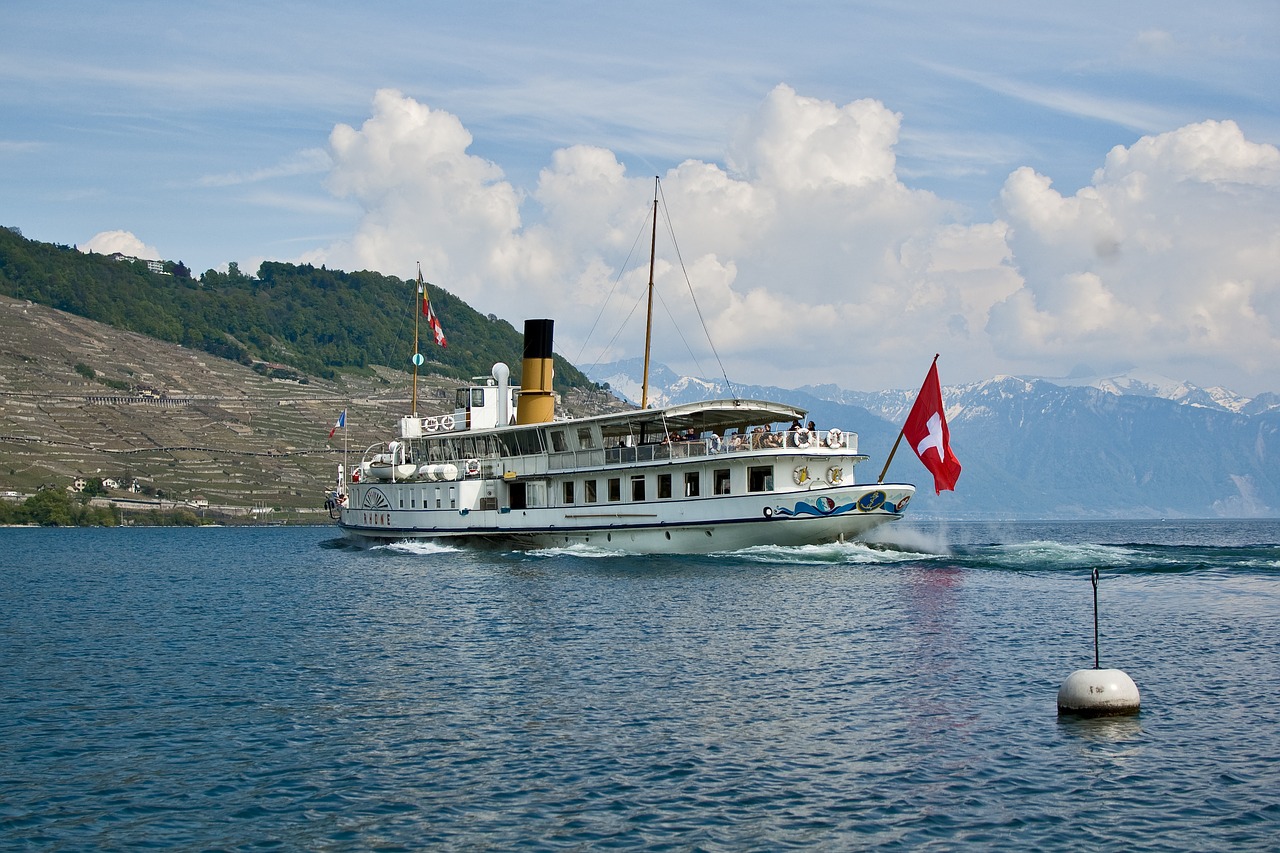 Image - geneva lake switzerland mountains