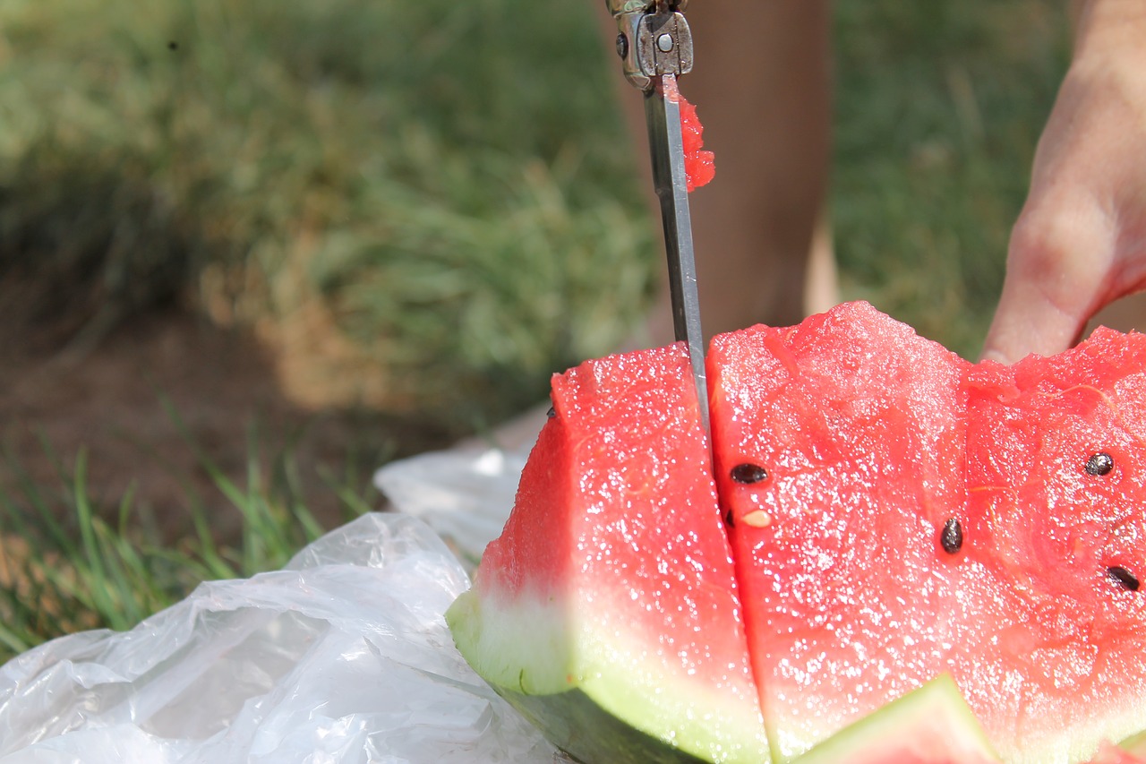 Image - watermelon melon fruit red knife