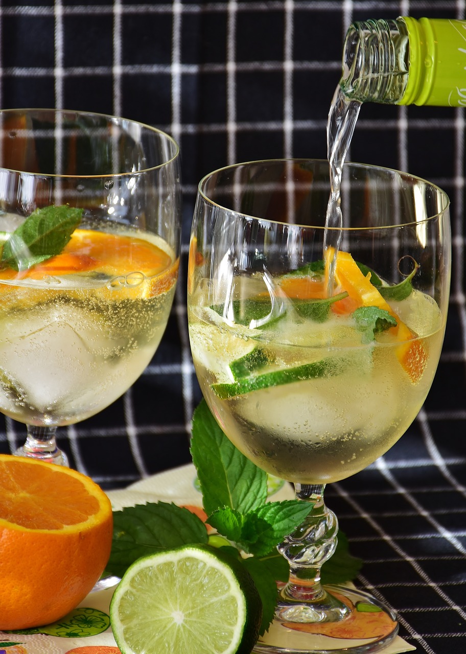 Image - cocktail prosecco lime drink