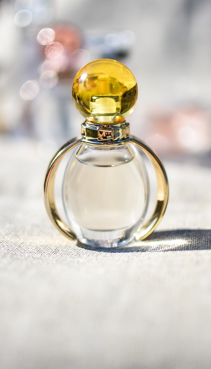 Image - bottle perfume perfume bottle glass