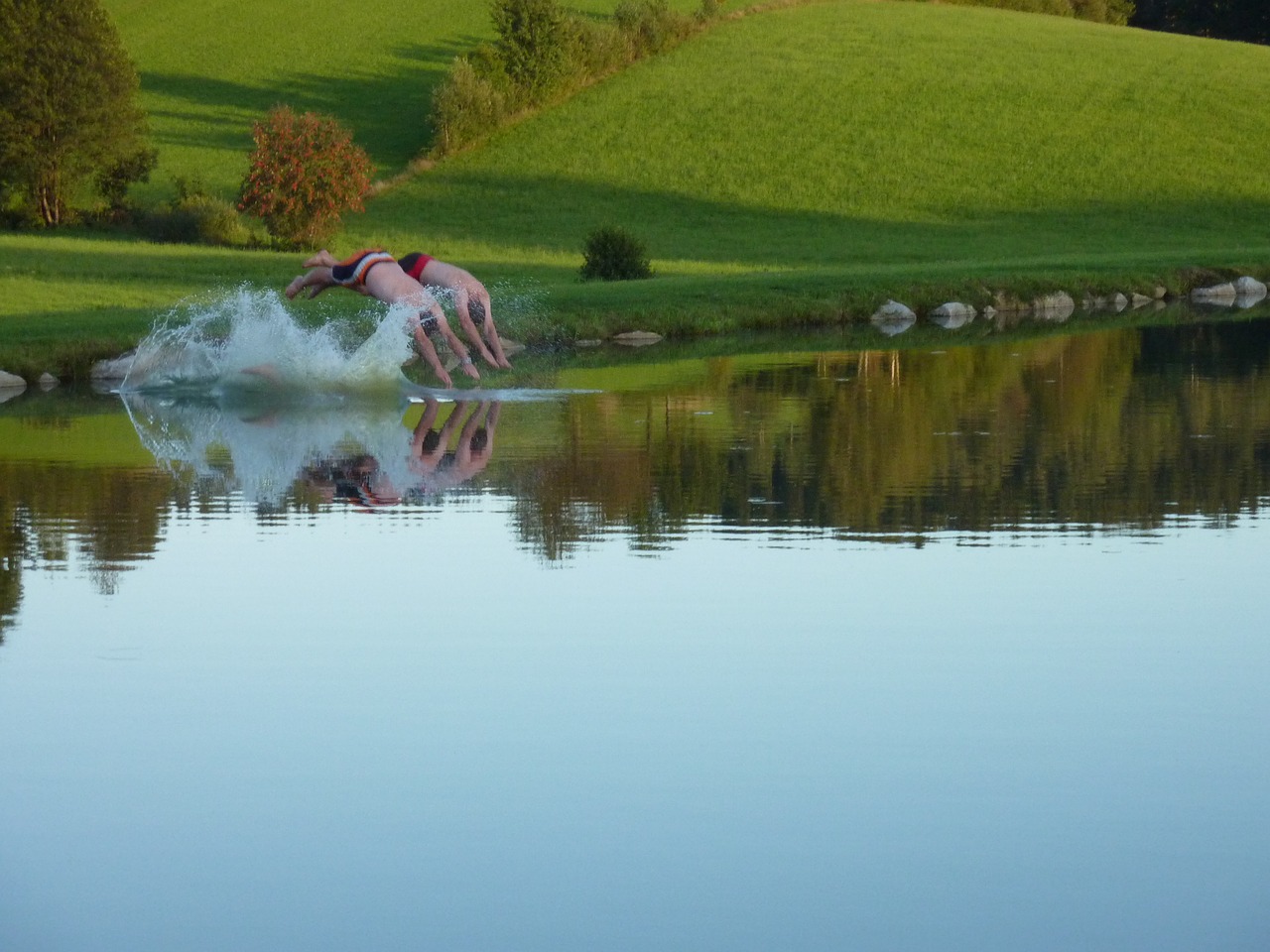 Image - plunge water pond jump