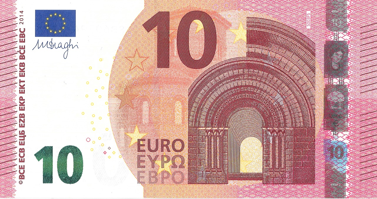 Image - euro 10 money banknote bills rich