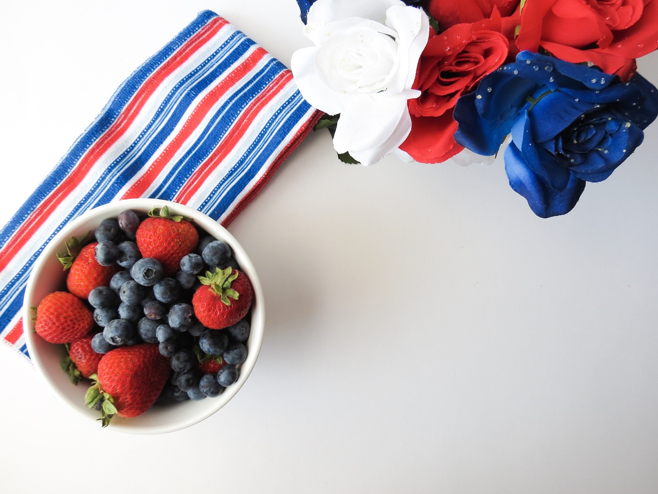 Image - red white blue fruit berries