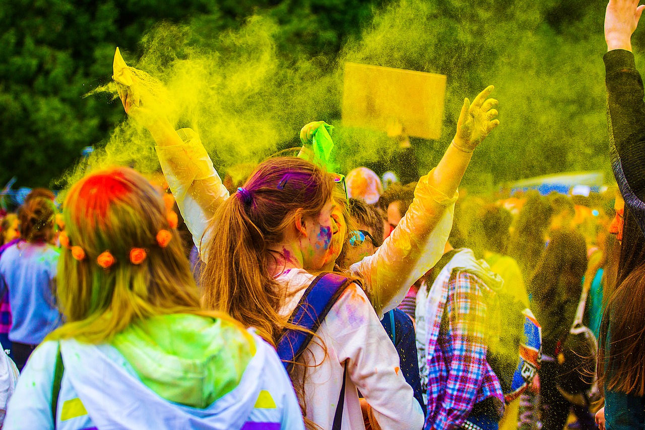 Image - the festival of colors holi moscow