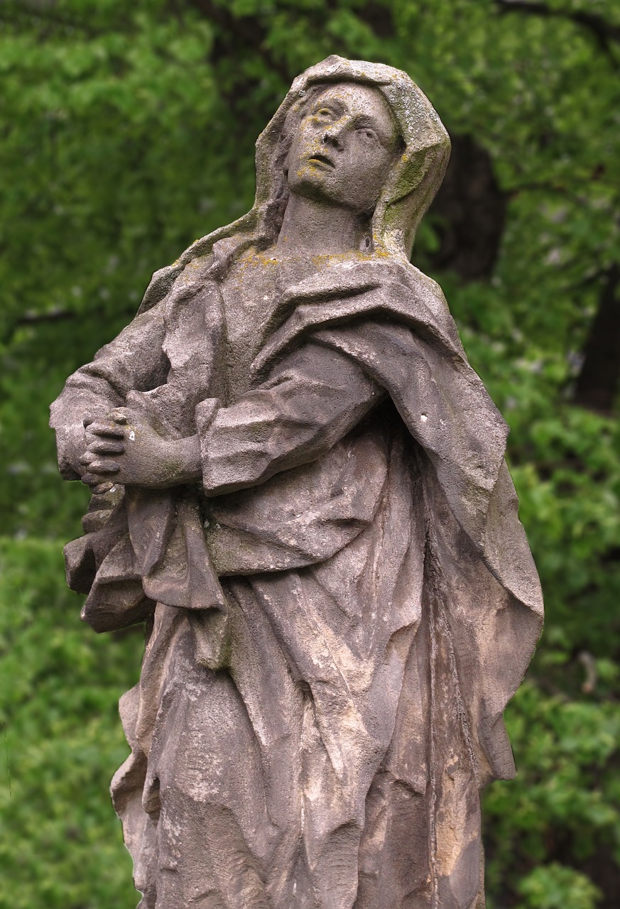 Image - pietà sculpture statue madonna