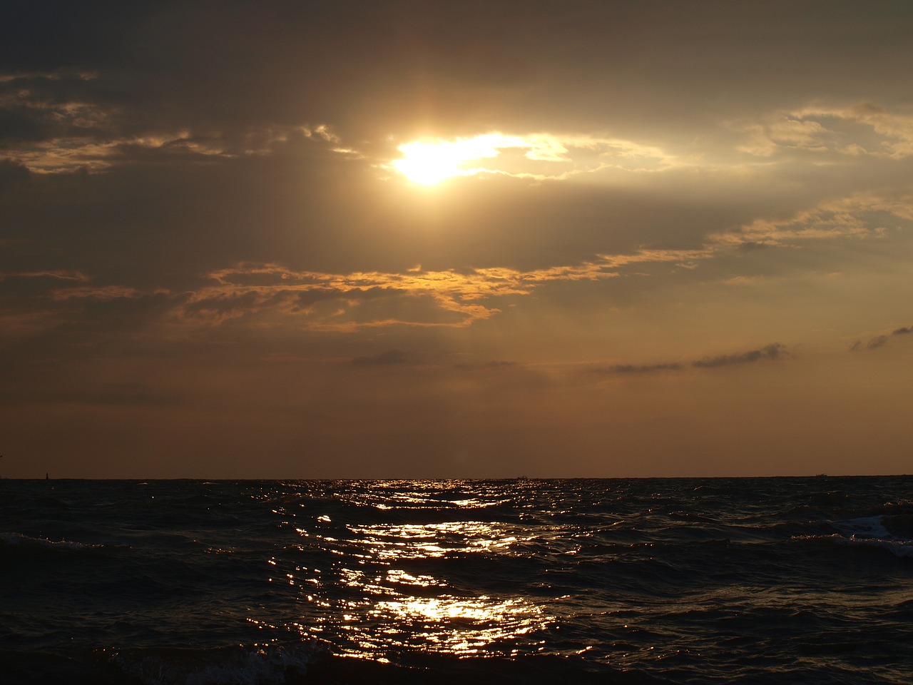 Image - dawn sea summer early morning sun