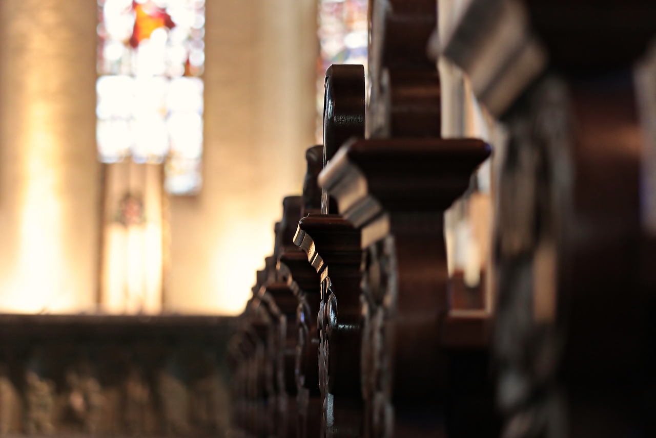 Image - church pews benches altar church