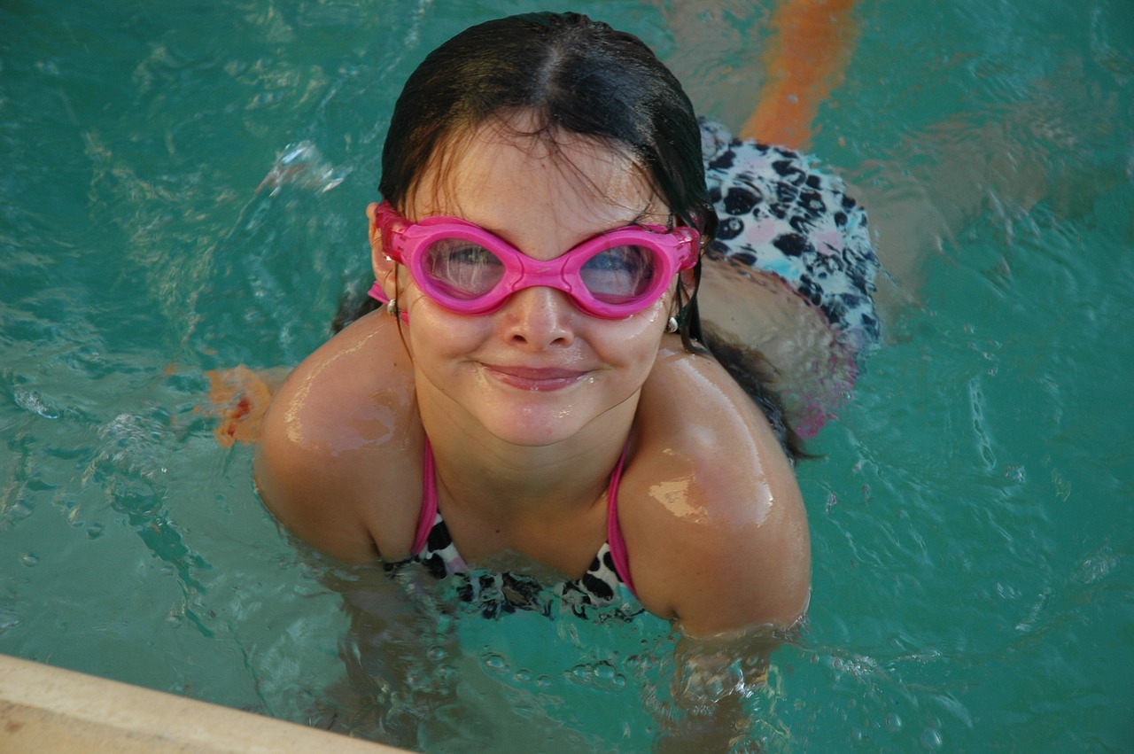 Image - swimming girl goggles water pool