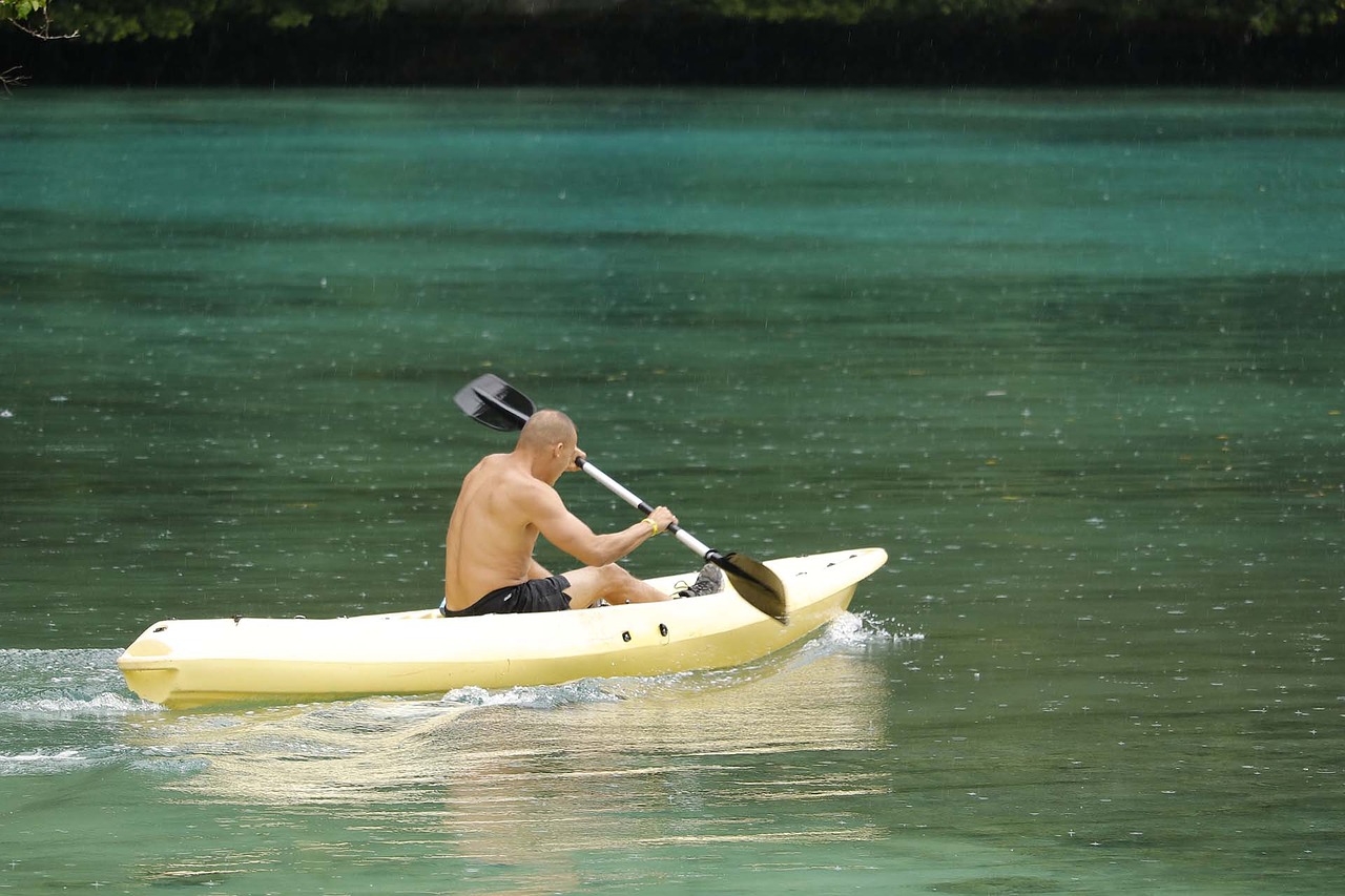 Image - kayak beach resort island travel