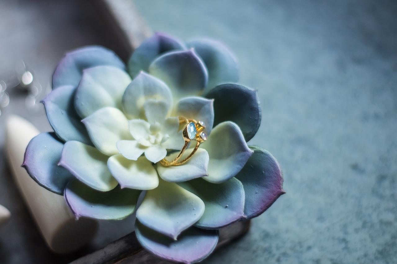 Image - ring gold natural stone silver