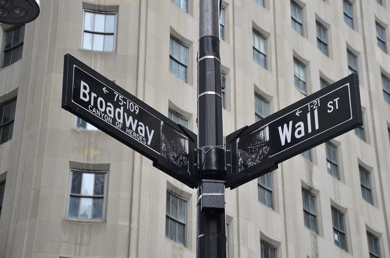 Image - new york broadway wall street