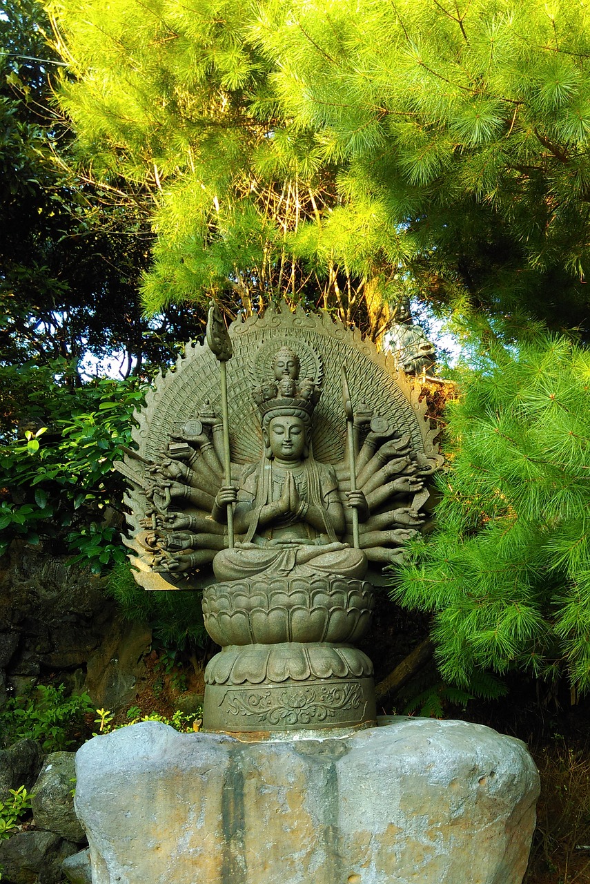 Image - stone guanyin thousand hand guanyin