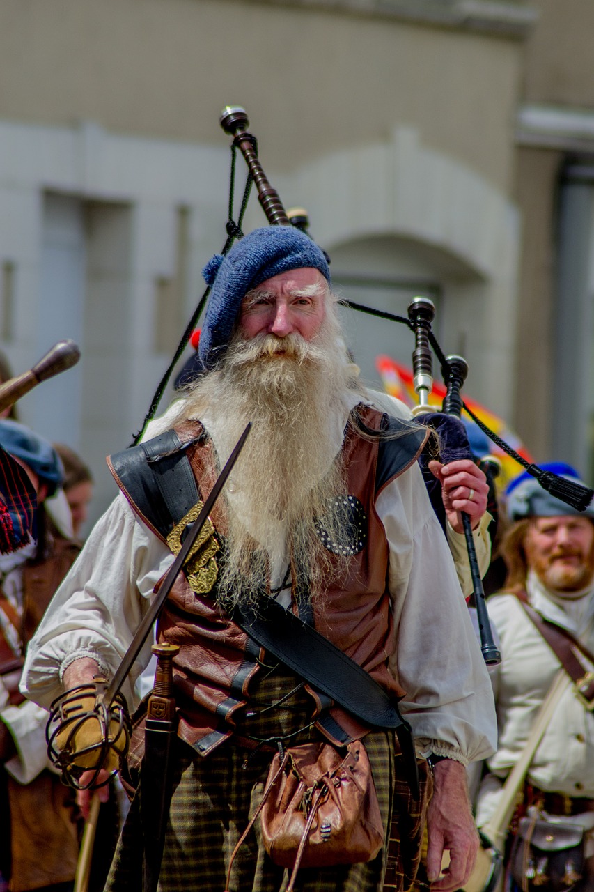 Image - scotland clan edinburgh parade