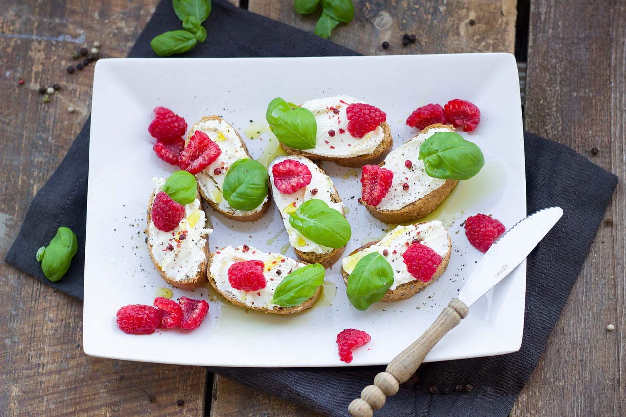 Image - raspberry basil berries roll