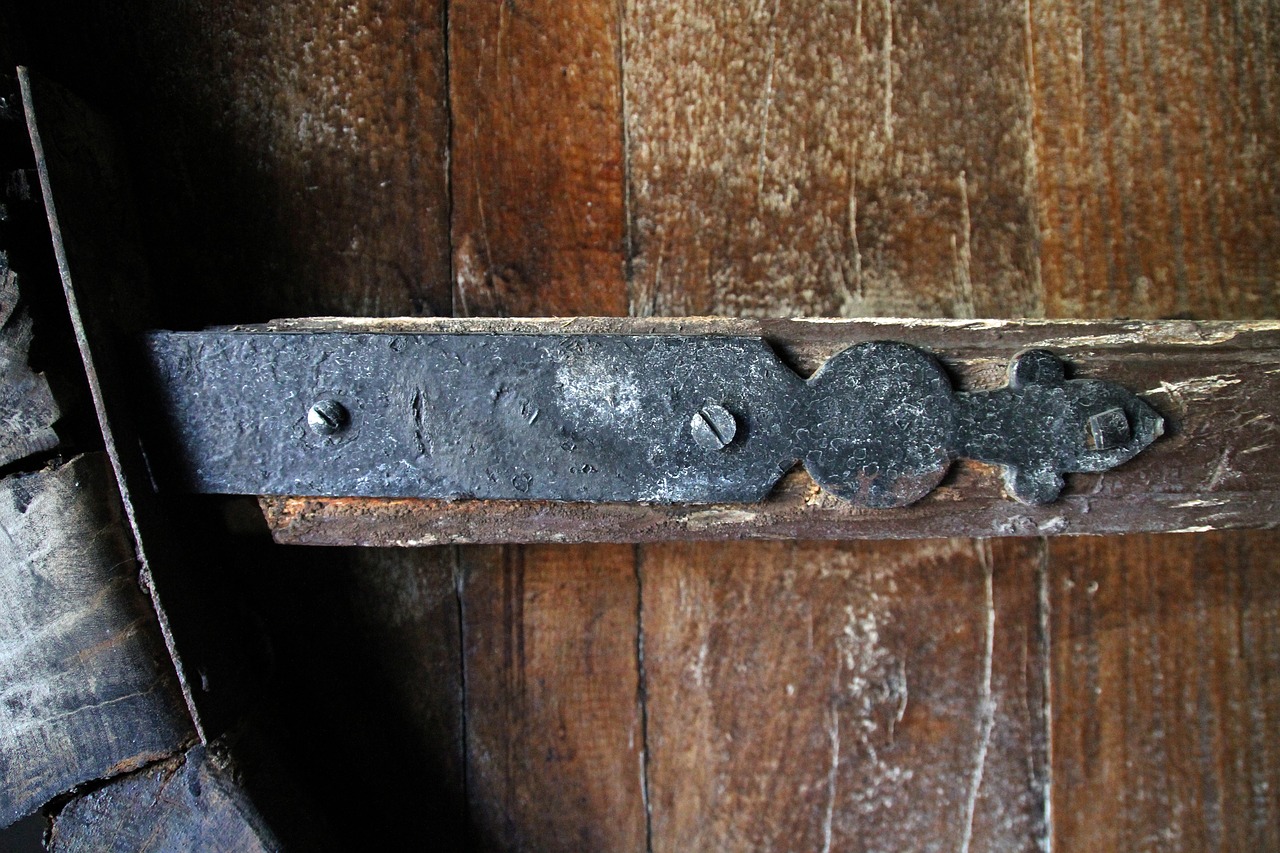 Image - hinge old door wood metal rusty