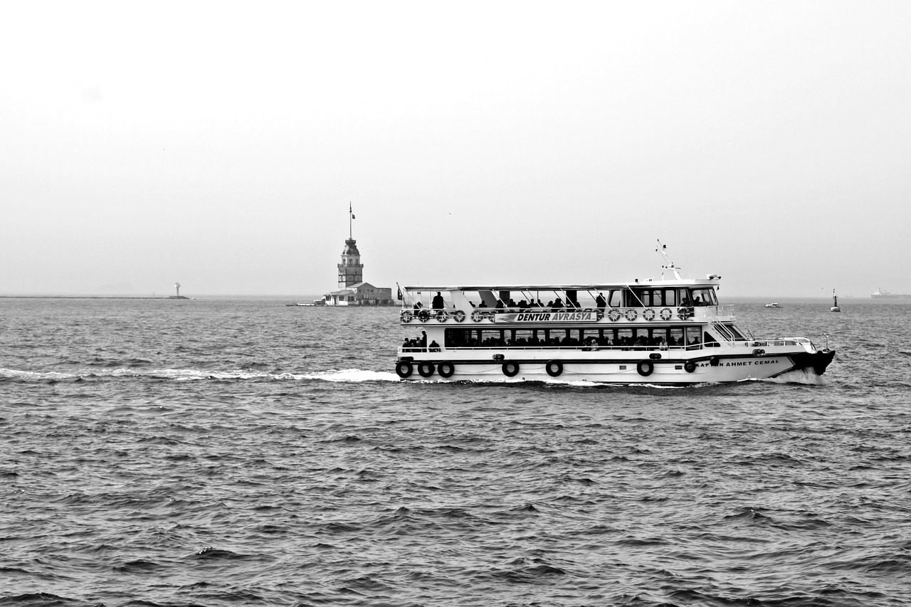 Image - port motifs monochrome