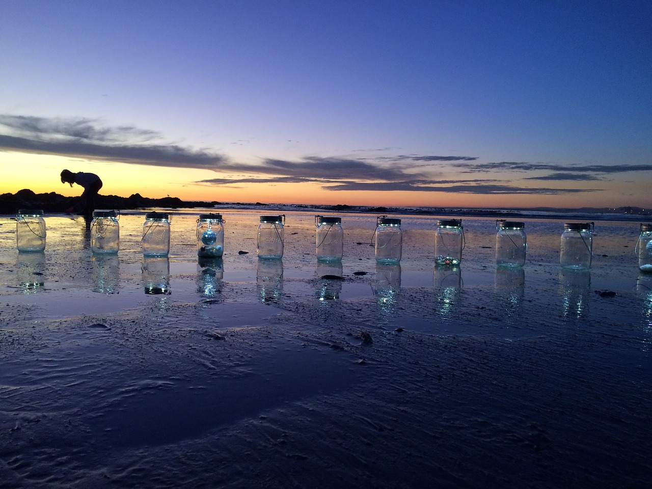 Image - sunset lanterns beach