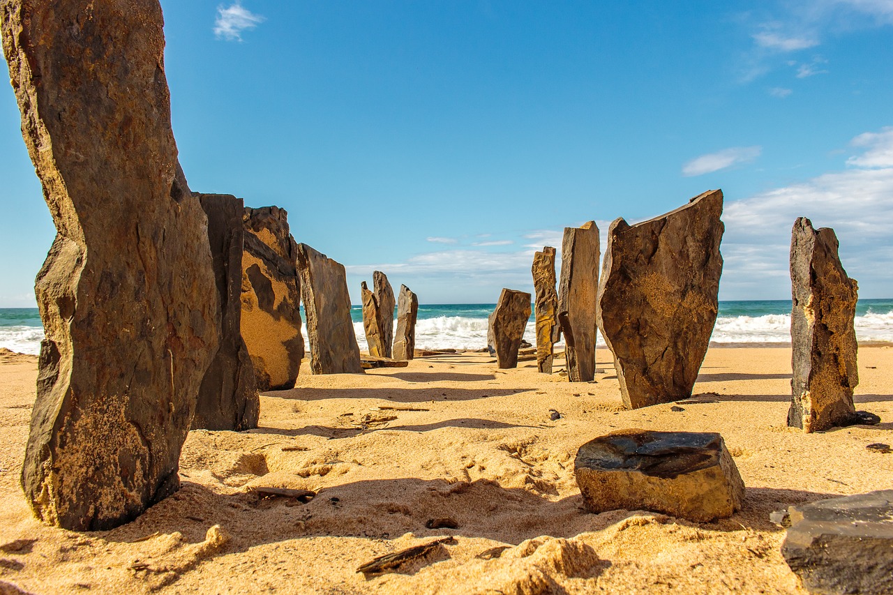 Image - portugal beach stone algarve