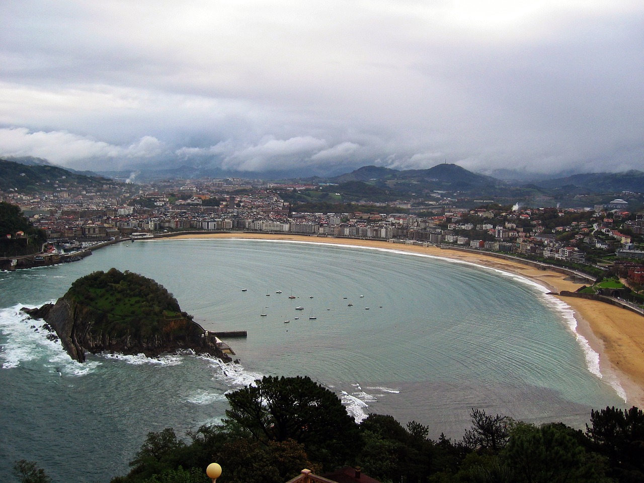 Image - san sebastian beach panoramic view
