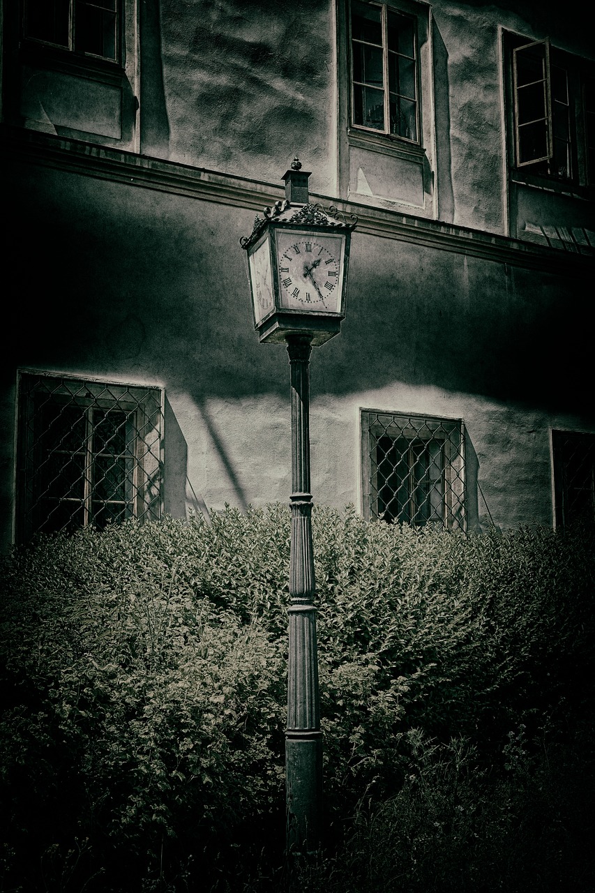 Image - clock hdr dark horror movie scary