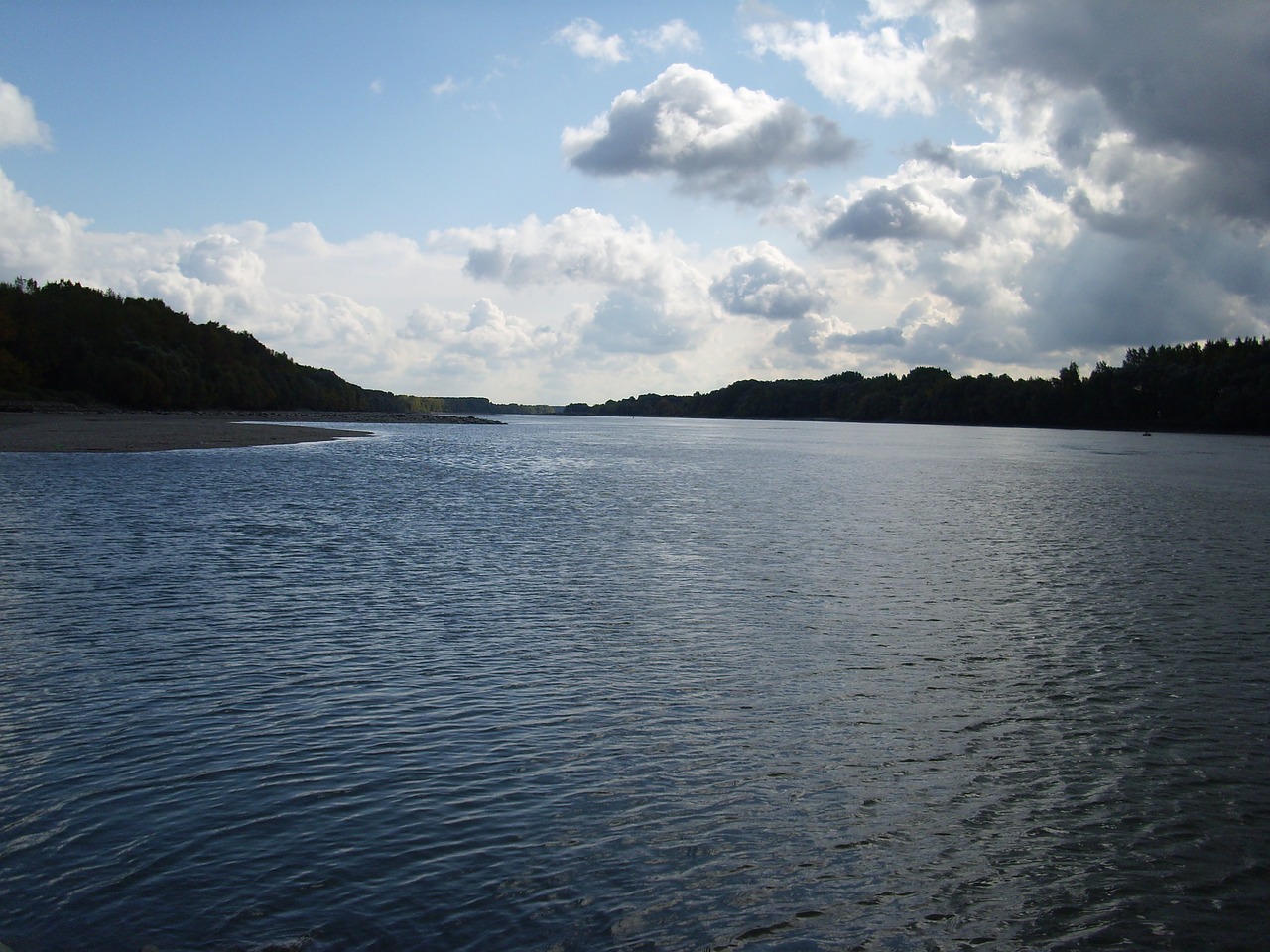 Image - danube river border slovakia