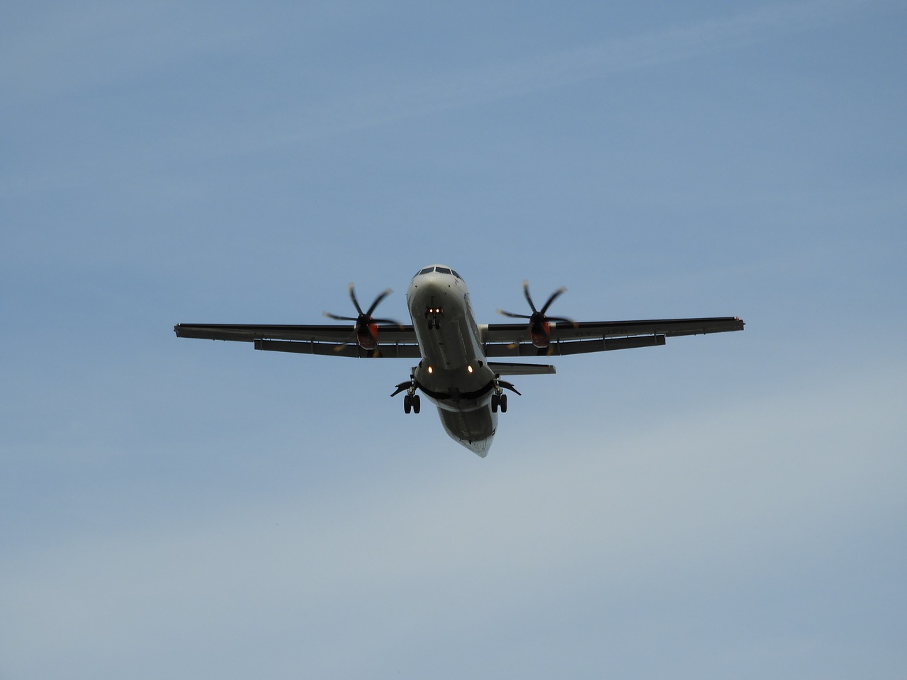 Image - aircraft propeller sky landing