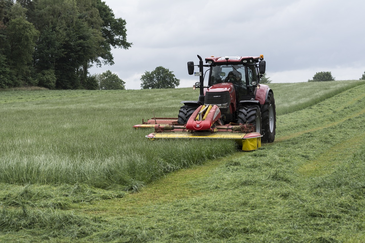 Image - lawn mowing tractor mow farmers