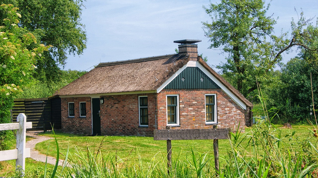 Image - farm cottage house romance holland