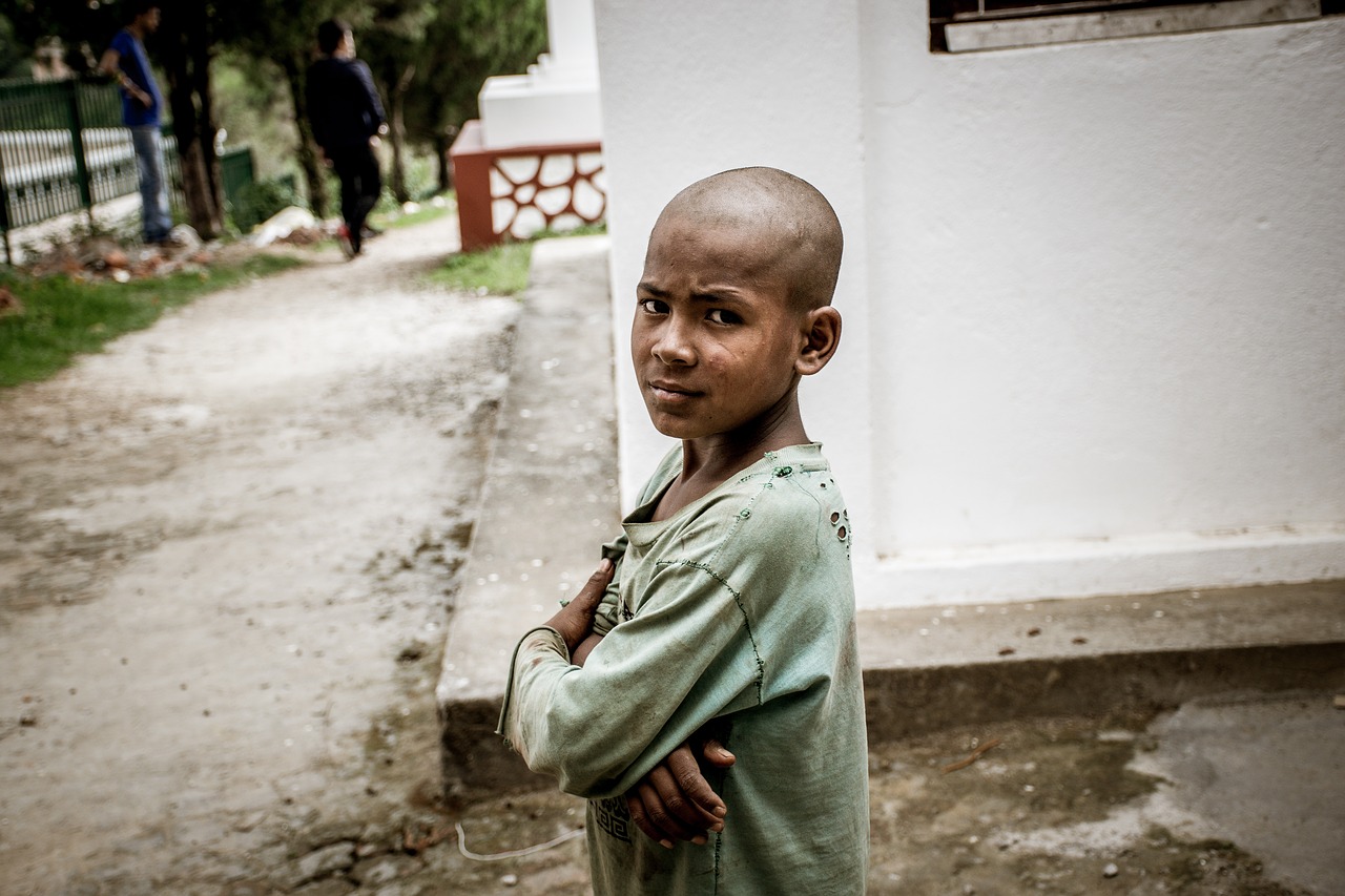 Image - child poor kid poverty boy